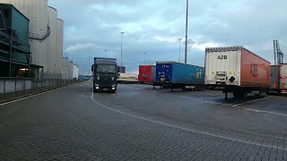 Demonstrație de cuplare și decuplare a semiremorcii în portul Rotterdam