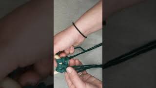 Macrame Key Chain Part 1 ( larks head knot and double half hitch knot with square knot)