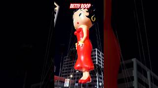 Tracey Macdonald Watches Wow Betty Boop Hollywood Christmas Parade