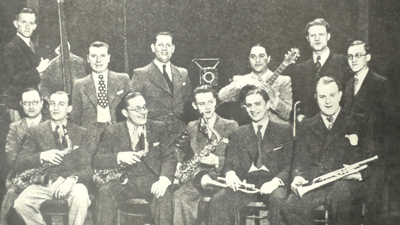 The Ramblers o.l.v. Theo Uden Masman: Chinatown my Chinatown. (1932). adlı videoyu YouTube'da izle The Ramblers o.l.v. Theo Uden Masman: Chinatown my Chinatown. (1932). adlı videoyu YouTube'da izle
