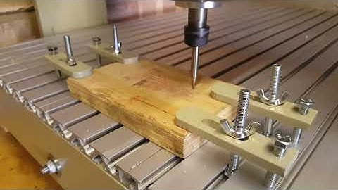 First cut on the 6040 CNC running Grbl