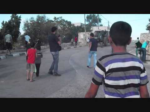 نادي دير غزالة الرياضي ينظم يوم تطوعي لتنظيف الأماكن العامة في القرية