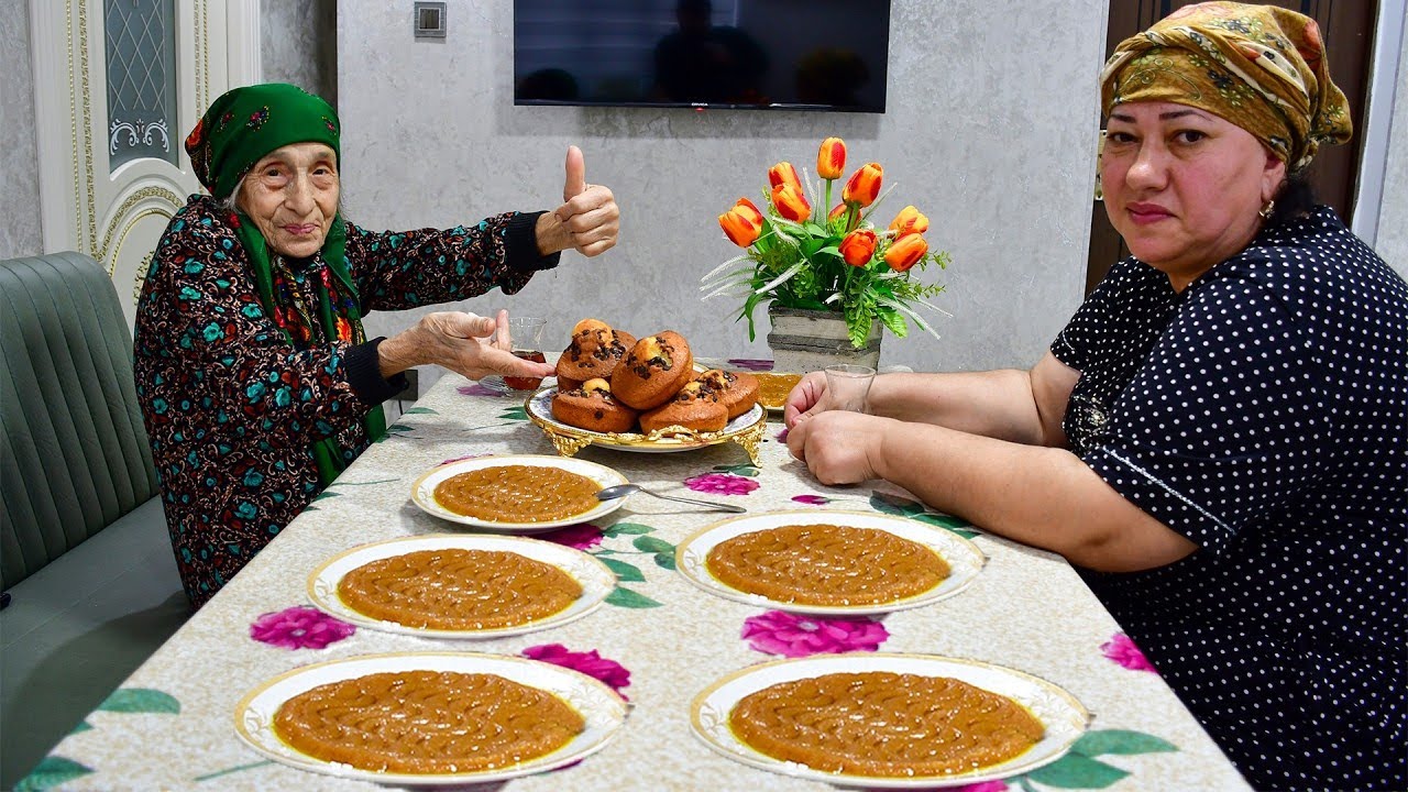Традиционный азербайджанский рецепт халвы и вкусного пирога в мисках от бабушки