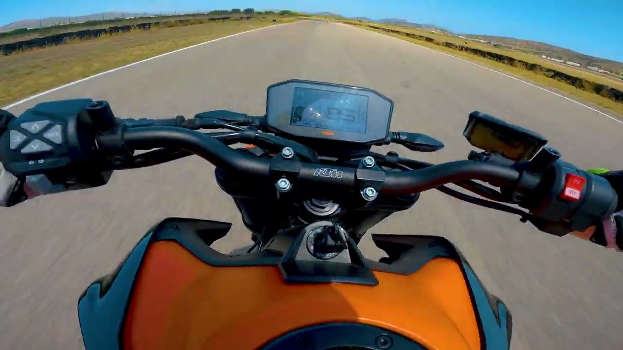 Track time with the KTM Duke 890R