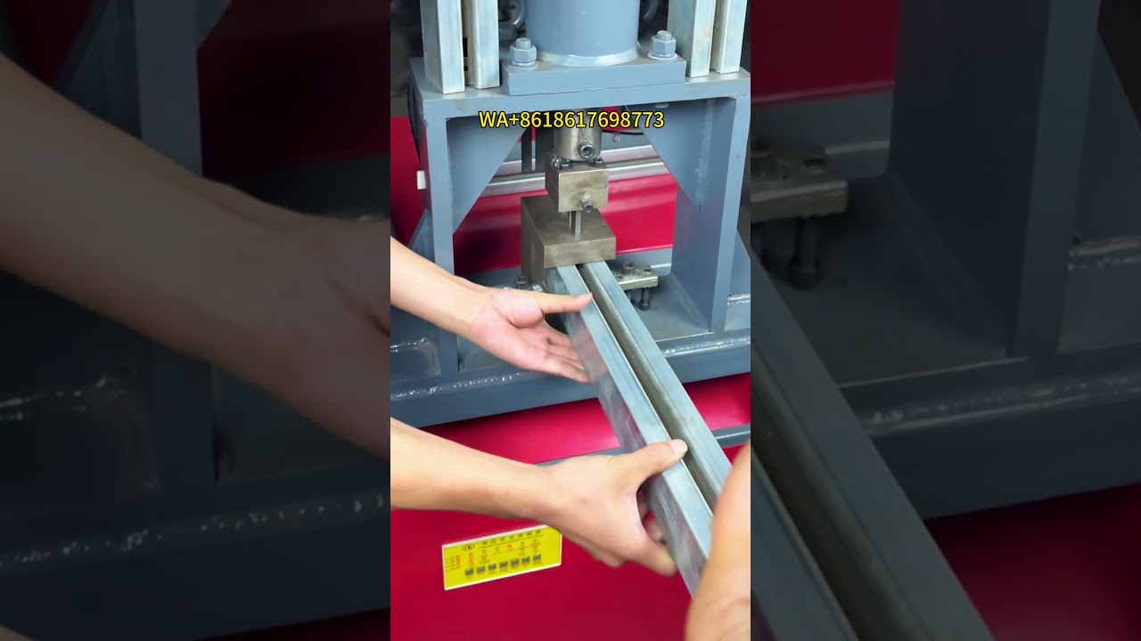 Punching the special-shaped tube in one time # Hydraulic punch 