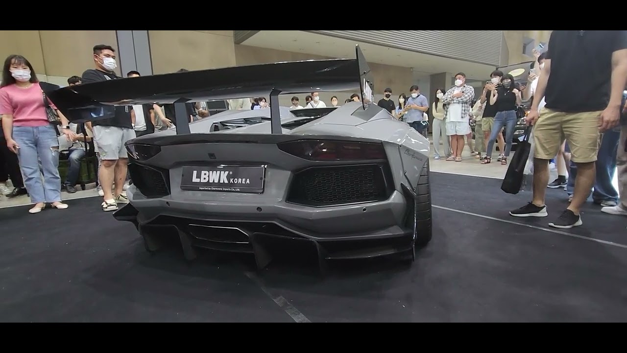 LBWK Aventador Exhaust sound - YouTube