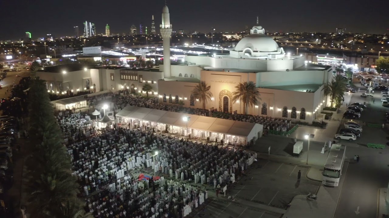 جموع غفيرة من المصلين في ليلة الختمة بجامع الملك خالد رمضان عام 1445هـ ( الدعاء كاملاً)