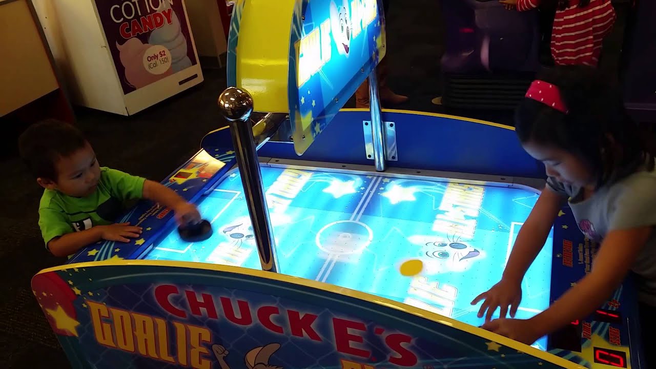 11082015 kids playing air hockey at chuck e cheese's YouTube