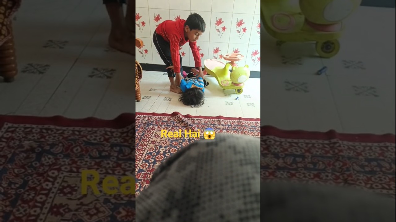 😱 Yeh Real Hai Ya Acting? | Fake Accident 😳 | Khadija Malik & Umar Malik