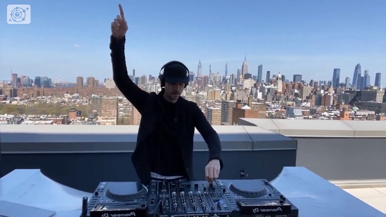 Cosmic Gate - [Vincent De Moor – Fly Away (Cosmic Gate Remix)]