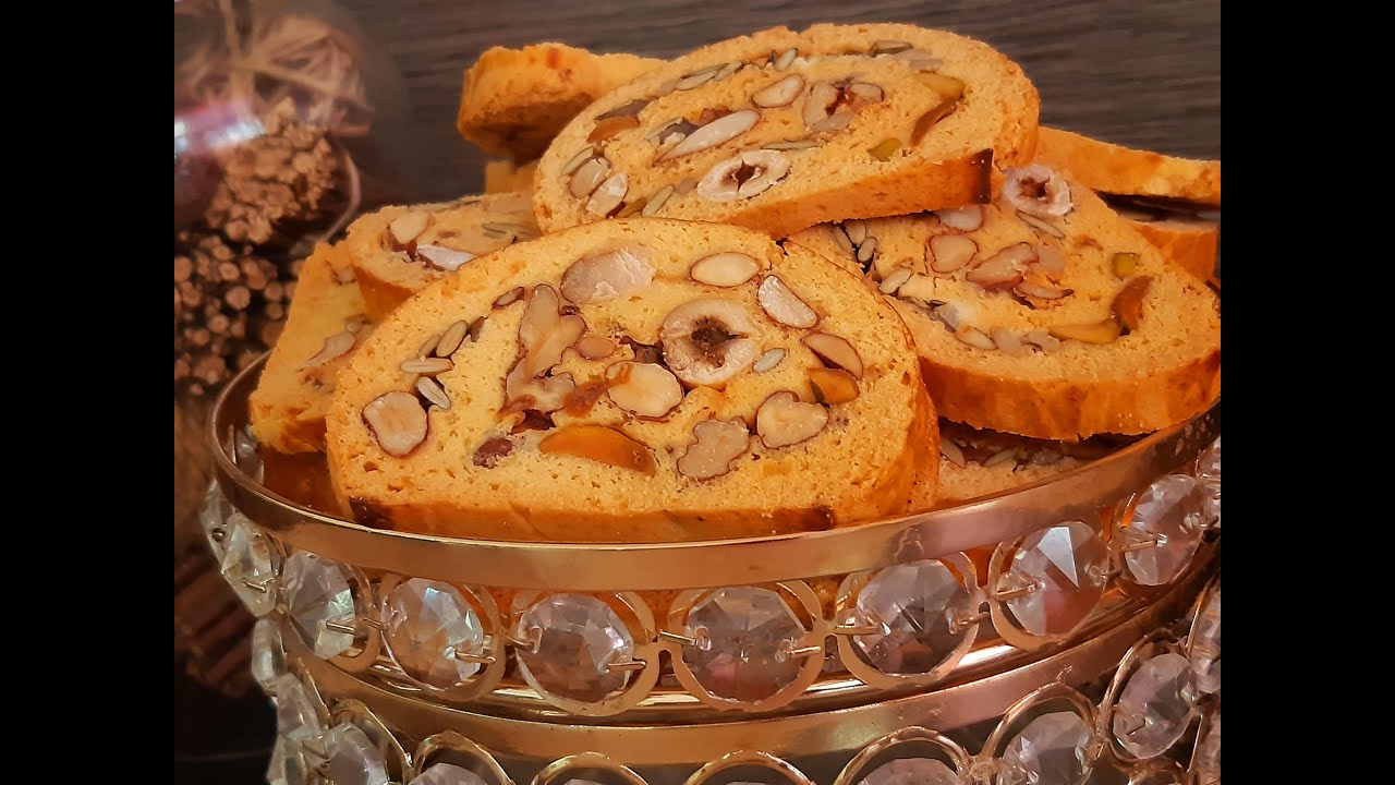 فقاص بخليط من الفواكه الجافة من ضمن حلويات العيد