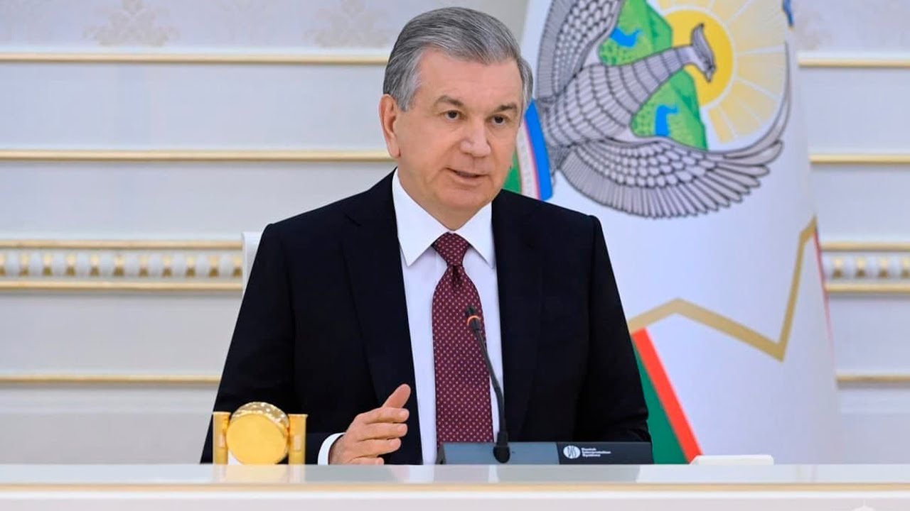 Шавкат Мирзиёев аҳолини уй-жой билан таъминлаш масалалари бўйича видеоселектор йиғилиши ўтказди