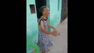 Senhora Danssando Nego Cabeça De Gelo