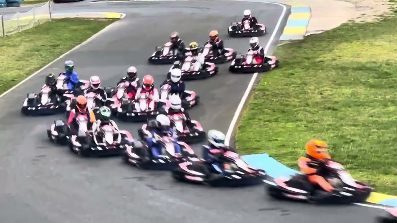 Départ de la Finale À de la course CKRS 1 by JAUSSAUD Events au circuit de l’Europe le 21 février 26