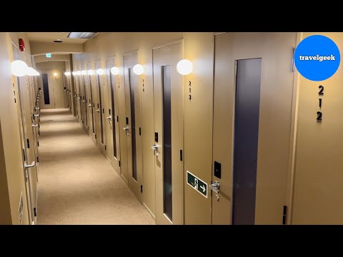 Staying in Japan's Luxury Internet Cafe Private Capsule Room | Second House