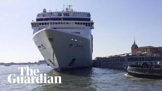 Cruise ship crashes into Venice dock