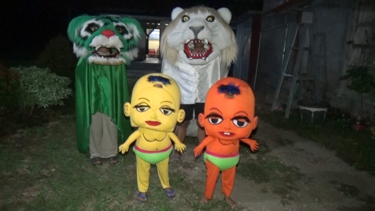 Barongan singa dan hijau jalan Malam-malam bersama badut otoy