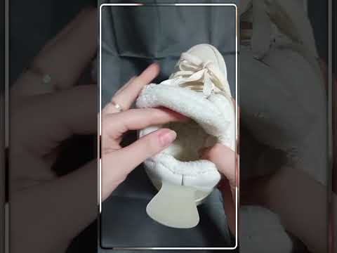 Кросівки (хайтопи) зима вологостійкі з хутром Violeta Wonex (150-27) колір бежевий, видео 2