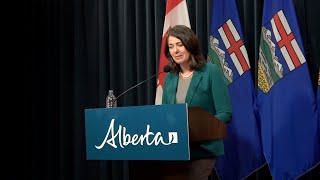 Alberta premier says landing missed on limp handshake with prime minister