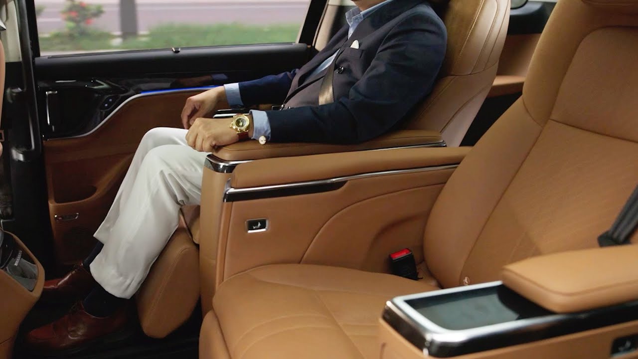 MG M9 | Luxury At Your Fingertips