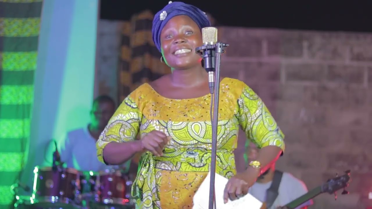 # Soeur cherunelle lusakumunu.