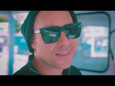@BretBollingerMusic  of @pepperlive performing “Warning” (feat. Stick Figure) 