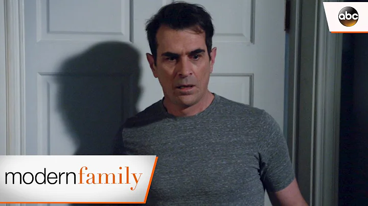 A Girl in Luke's Bed? - Modern Family - DayDayNews