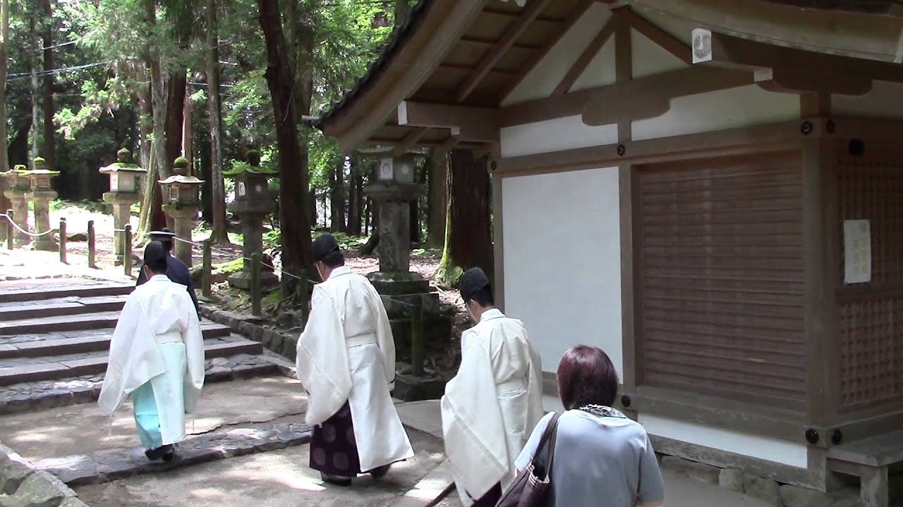 Nara Shinto priests 2013 Japan study tour