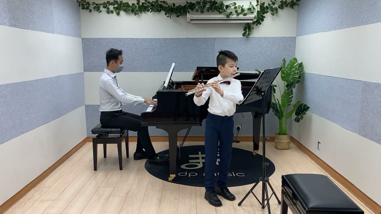 ABRSM Flute ( Grade 5 A2 from 2022 ) Minuet by Cecil Armstrong Gibbs