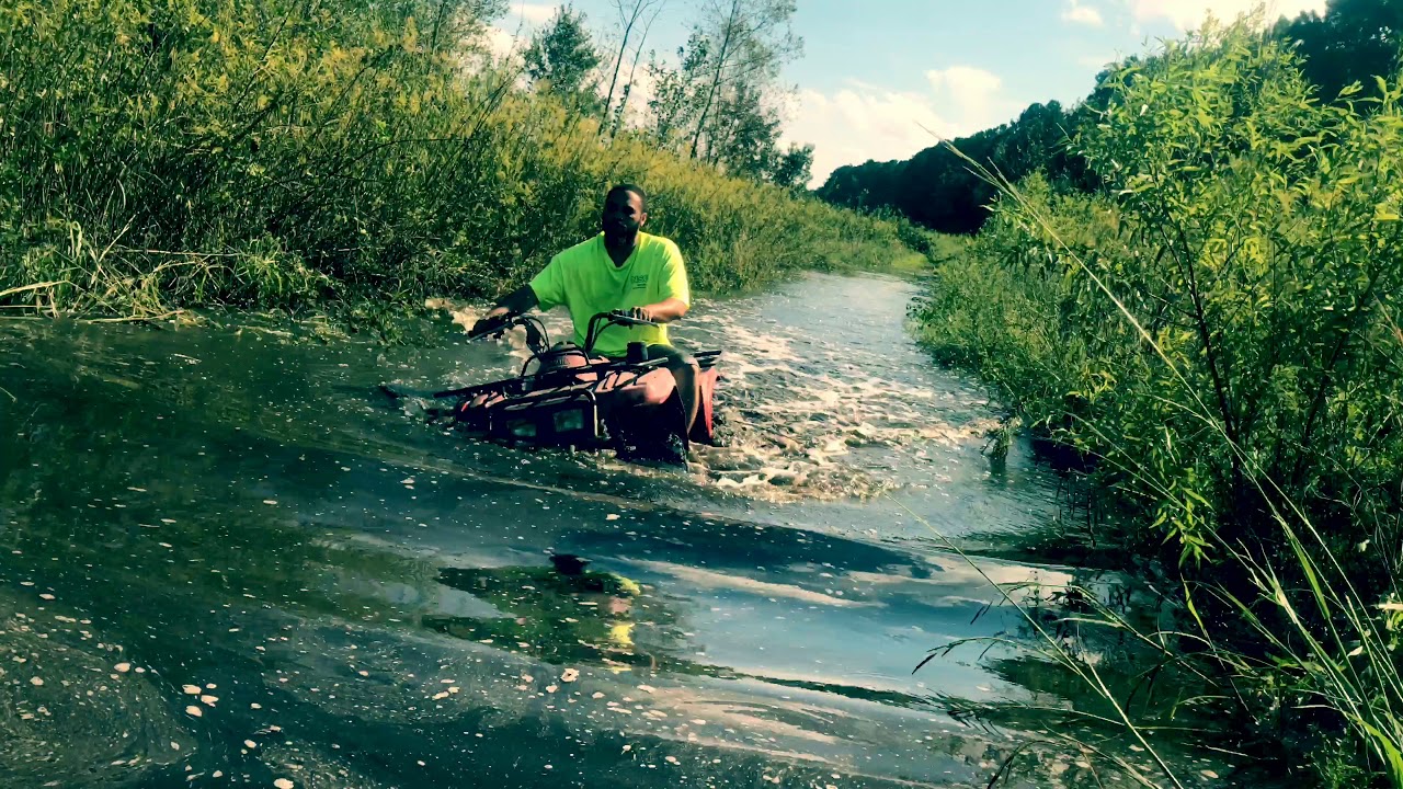 Yamaha Bear Tracker POWER! No Snorkel Racks Deep - YouTube
