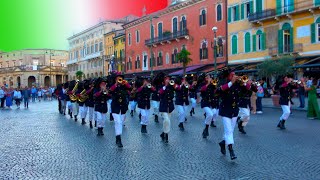 BERSAGLIERI DI CORSA VERSO L'ARENA DI VERONA FANFARA DI ASTI