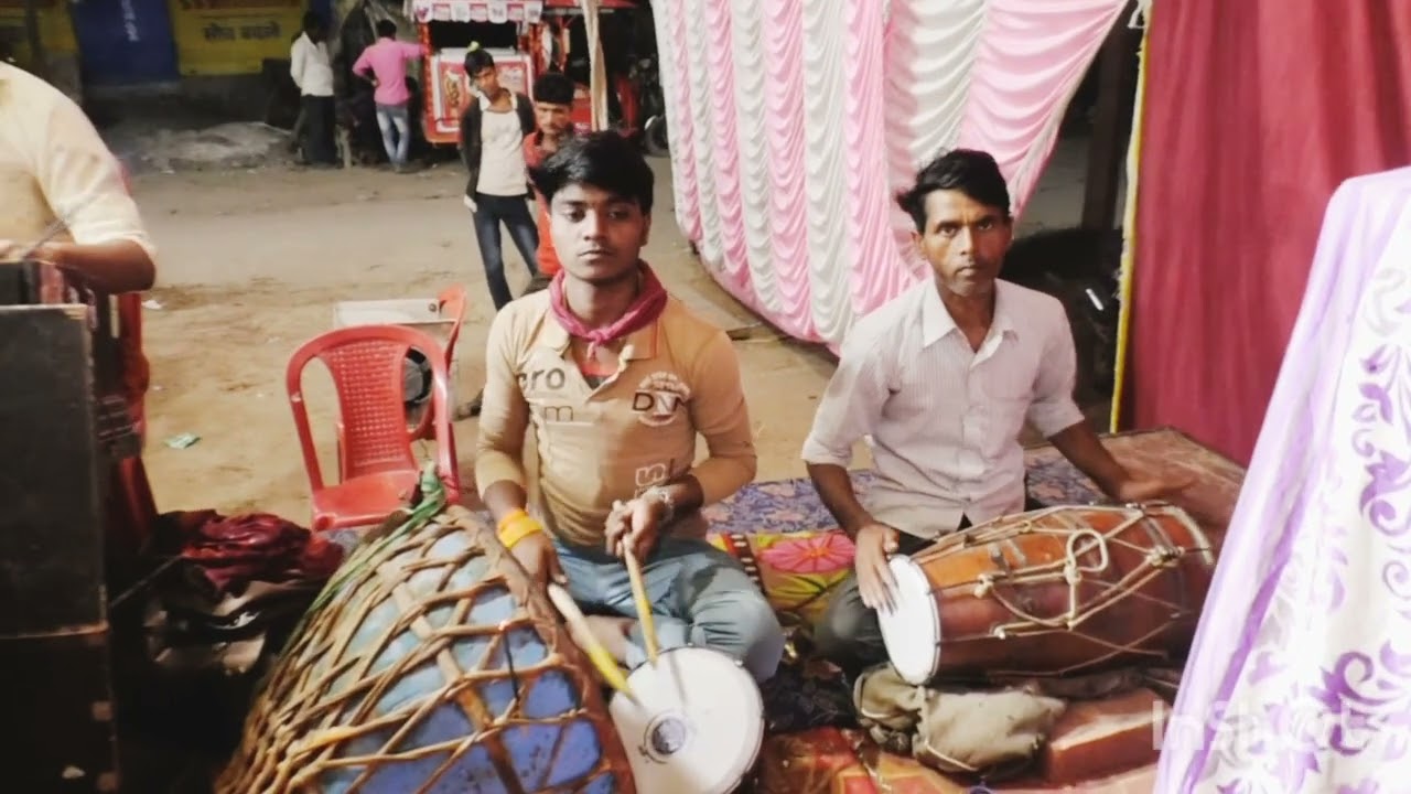 सुमित अनुज और मामा द्वारा बजाय साज देखिए एक बार श्री सिद्धेश्वर पुरानी धार्मिक रामलीला 9415633751