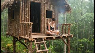 Download Lagu Alone and Hunted in the Jungle – Racing Against Death While Building a Tree Shelter MP3