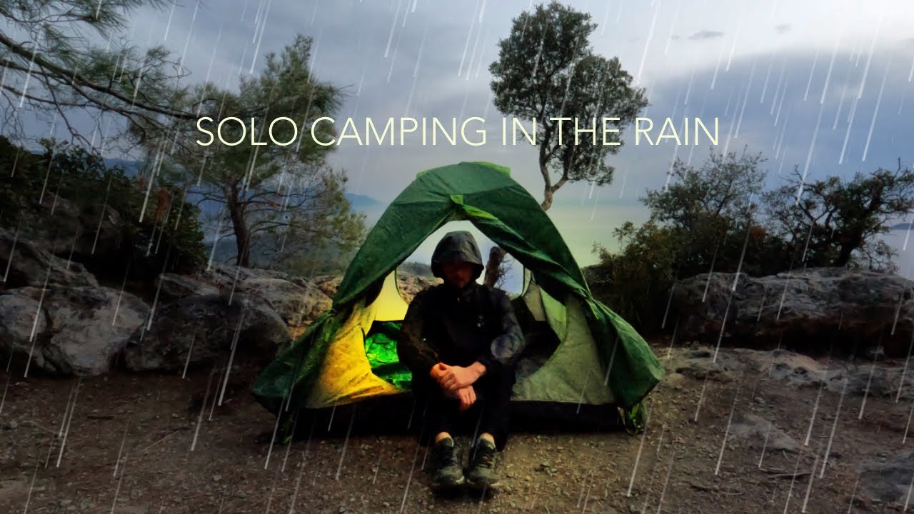SOLO OVERNIGHT CAMPING IN THE RAIN - RELAXING IN THE TENT WITH THE ...