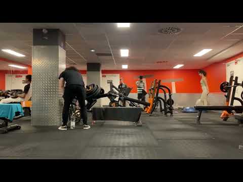 Basic fit dimanche 7 janvier 2024 musique horrible