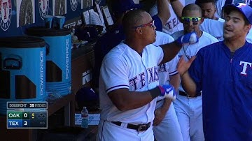 OAK@TEX: Beltre adds to lead with two-run homer