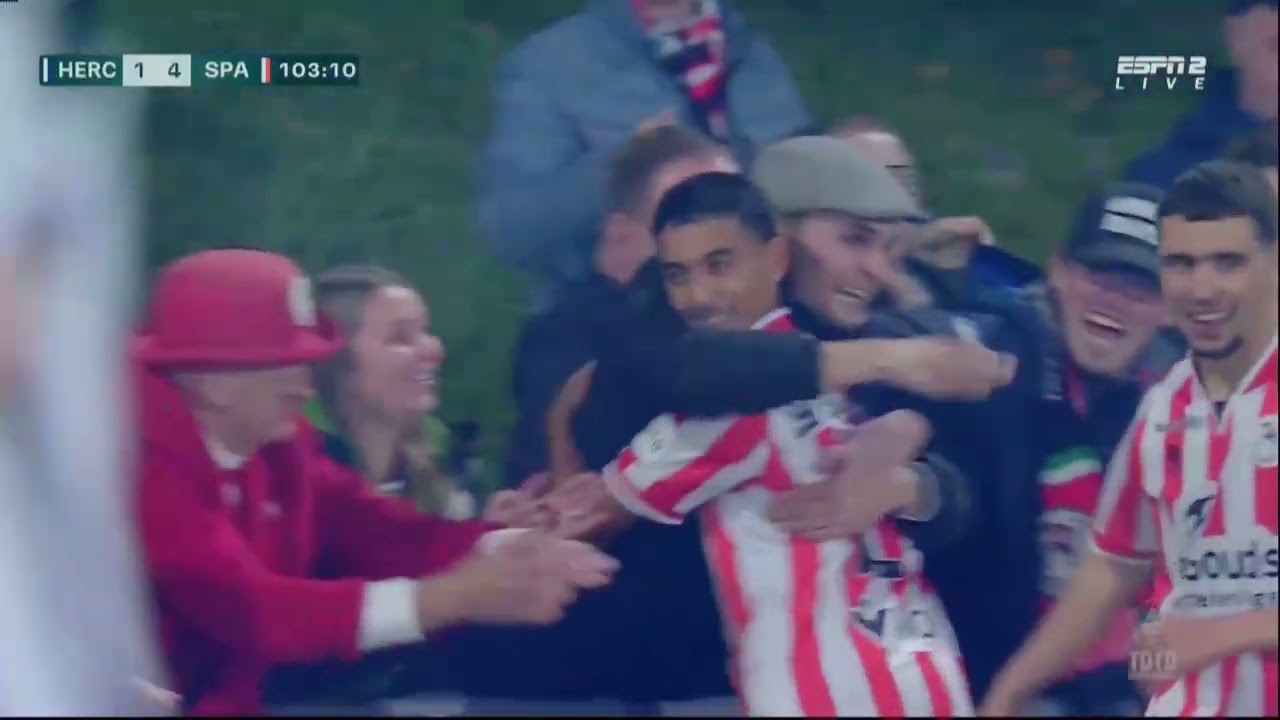 Ayoub Oufkir | 2006 | AED-AES/LW: dribbling e assist, cambio passo con accelerazione, conclusione