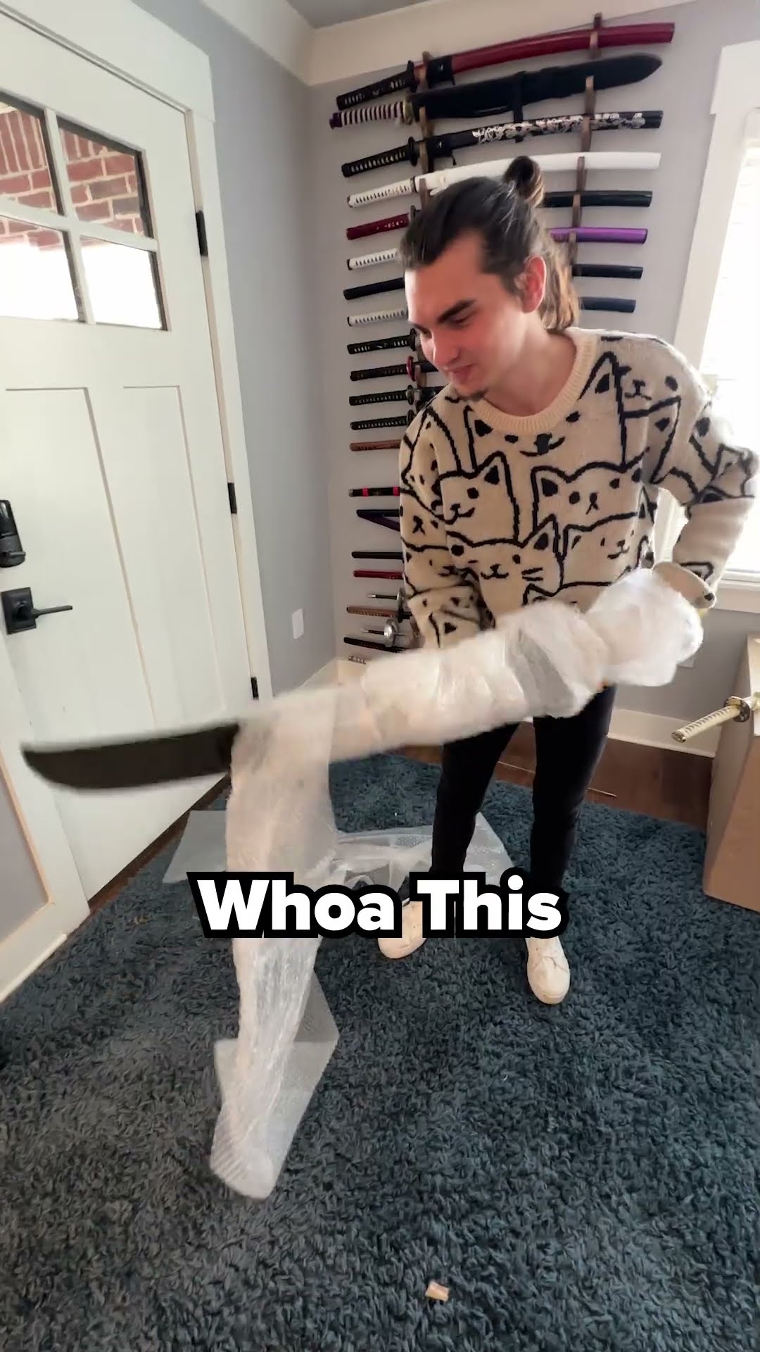 Unboxing these illegal swords!?
