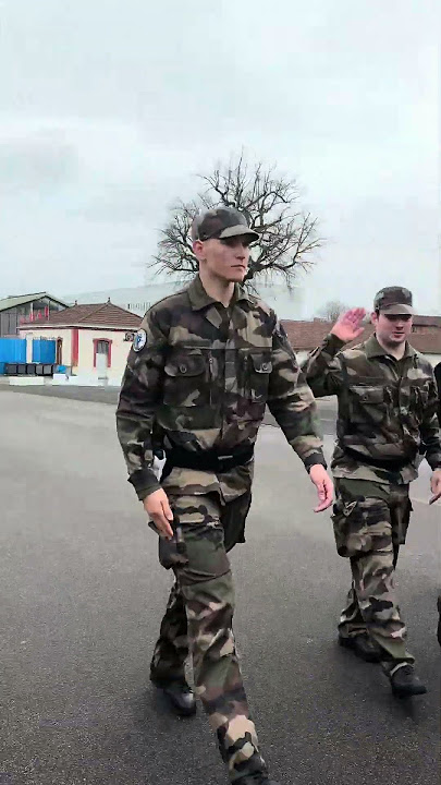 Tu es major et tu traverses une école de gendarmerie. #gendarmerie #militaire #military #école