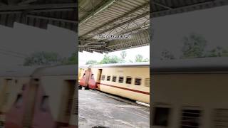 Mail Express Train 🚆🚆 #expresstrain #railwaystation #travel #shorts