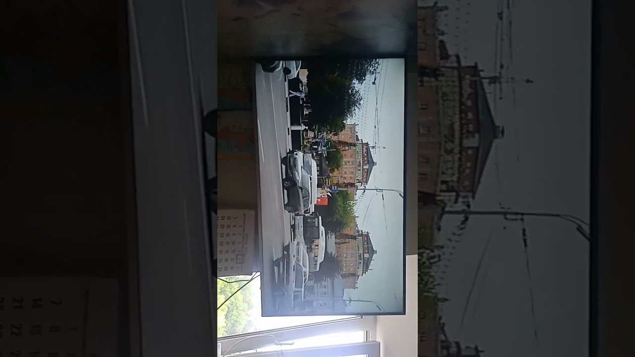 разбил телевизор исочил пис