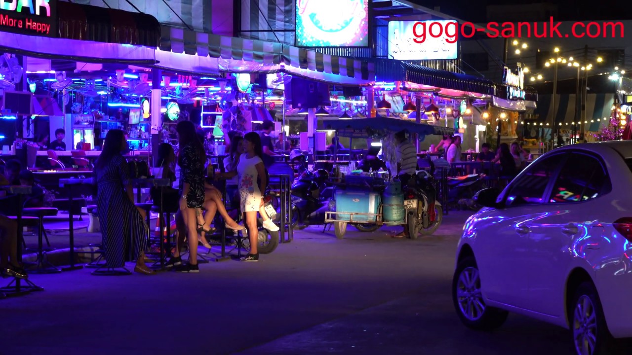 Tree Town and Made in Thailand-Pattaya 2019 - YouTube