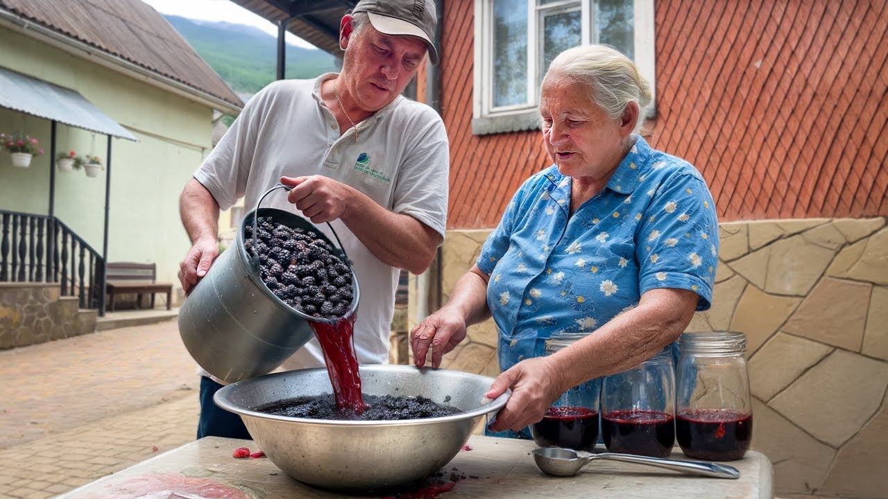 85-Year-Old Grandmother's Traditional Life & Secret Family Recipe in Remote Mountains