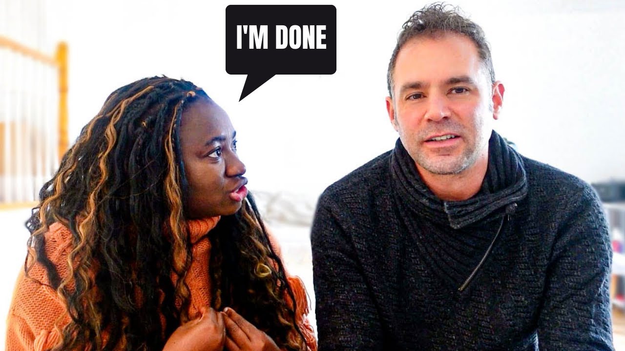 Обсуждаю розыгрыш с женой