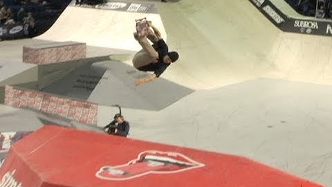 Ryan Sheckler backflips and wins Simple Session