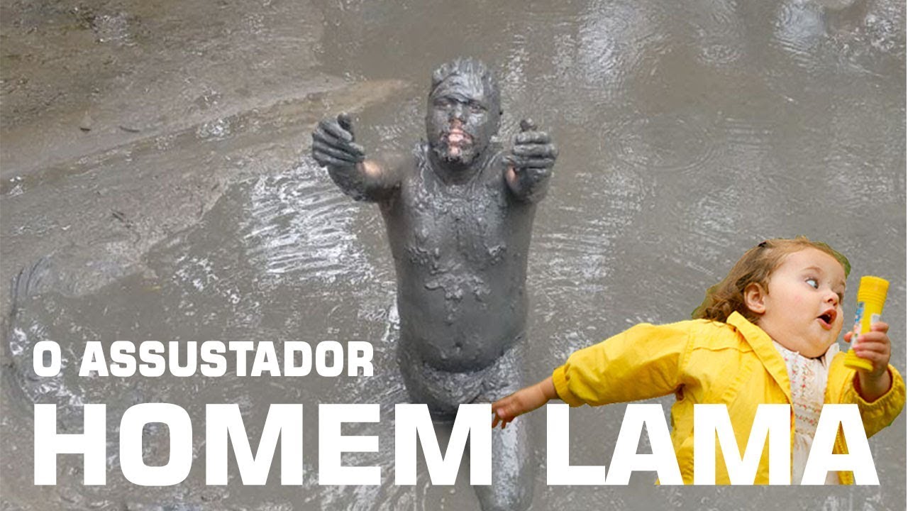 O famoso banho de lama em Santa Cruz Cabrália na Bahia.
