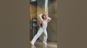 Thumbnail of jellyous (Feat. Sophie Powers) / ILLIT, Sophie Powers #dance cover