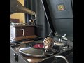 島倉 千代子 ♪東京の人さようなら♪ 1956年 78rpm record. HMV Model No 102 Gramophone