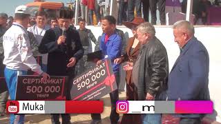 Болат Назарбаев кокпар да нашар отбасыларга акша таратты