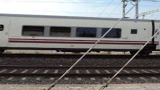 Renfe 252 con talgo "Intercity" en Vallada.